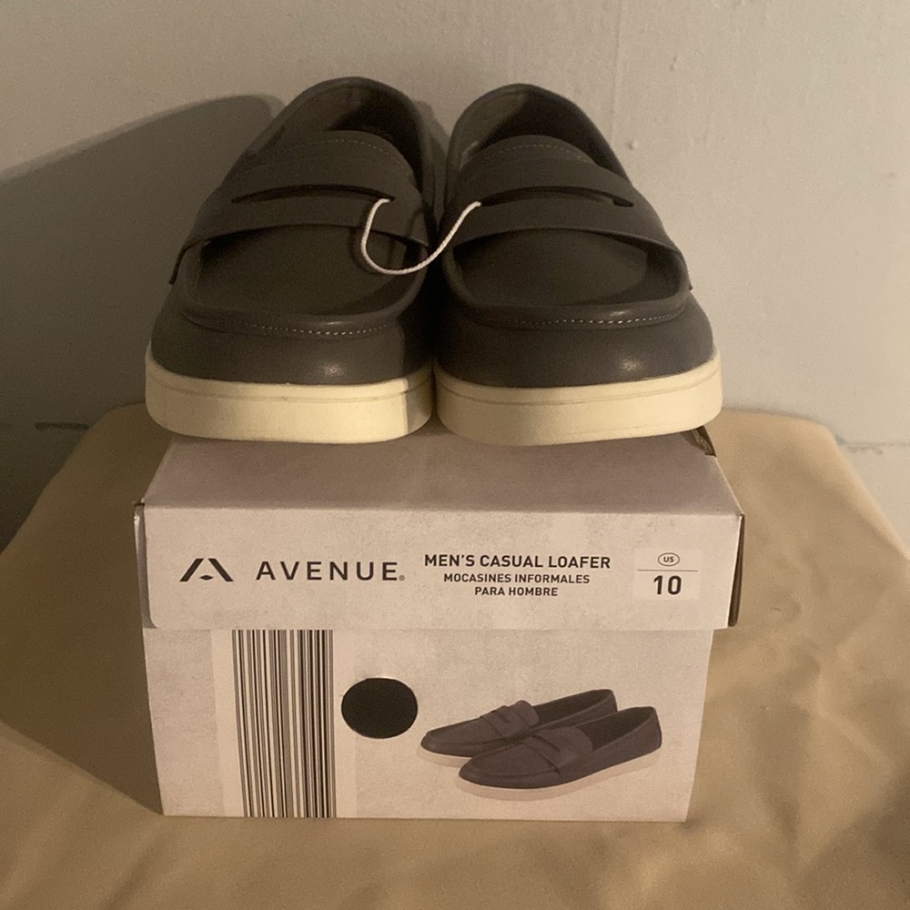 Loafers - Picture 2 of 9